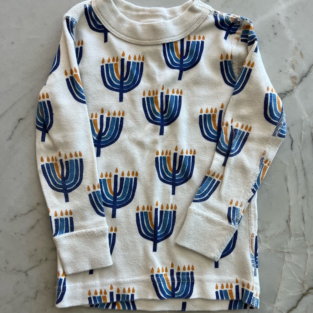 Hanna Andersson Menorah Pajamas - Picture 3 of 7